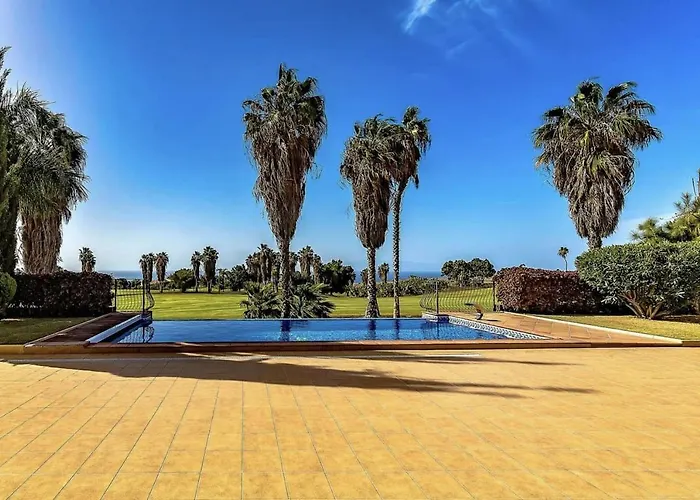 Villa Serenity By The *